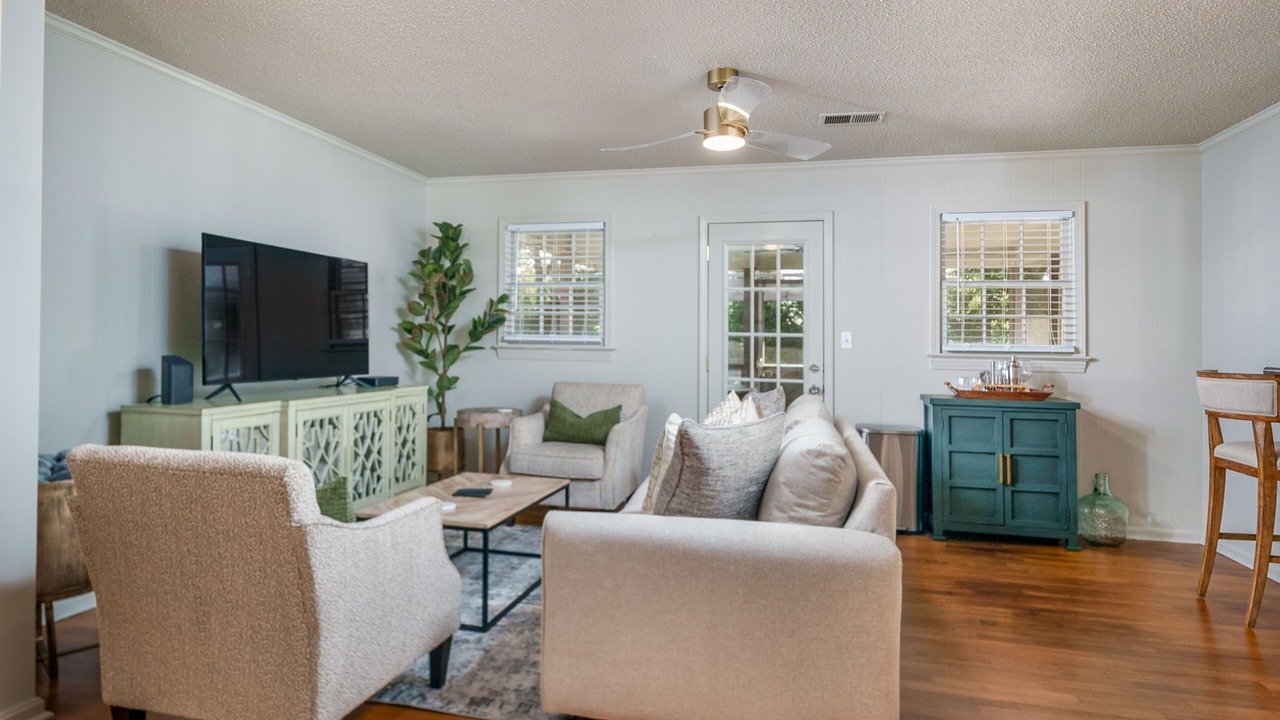Photo of Livingroom in Northport