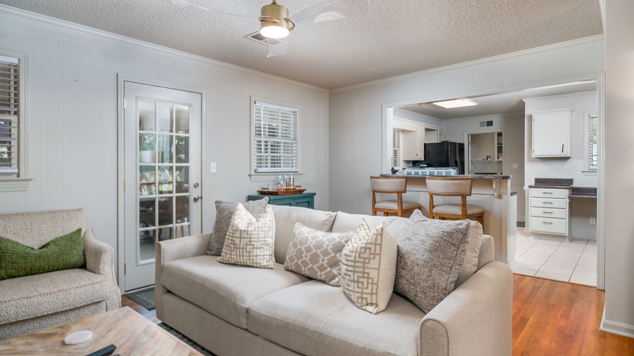 Photo of Livingroom in Northport