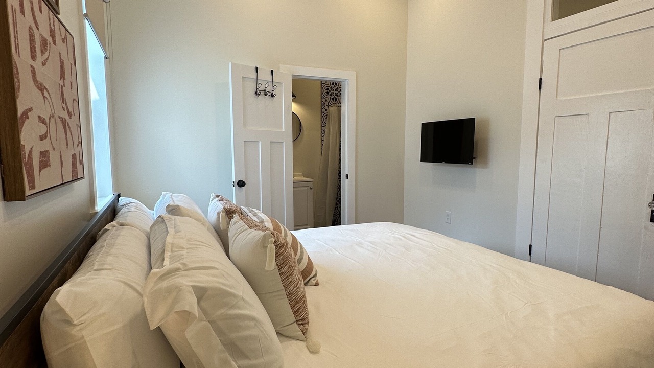 Photo of Bedroom in Mid-City