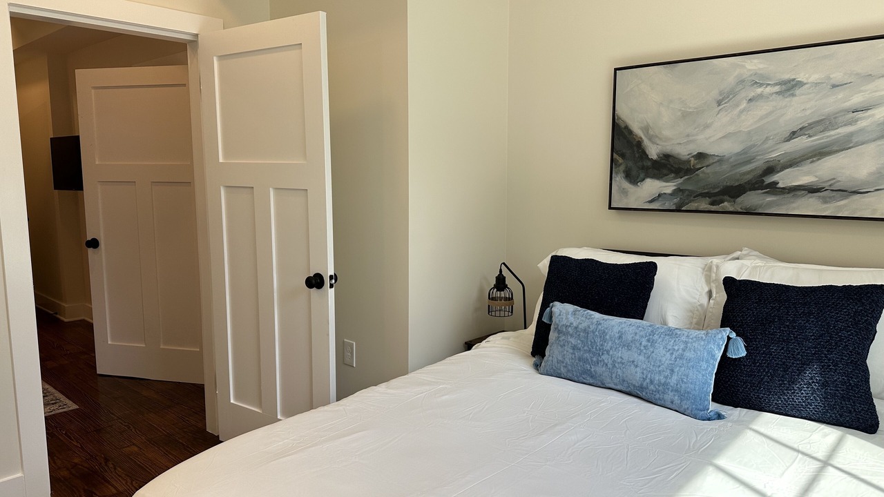 Photo of Bedroom in Mid-City