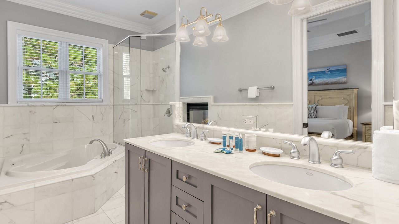 Photo of Bathroom in Baytowne Wharf