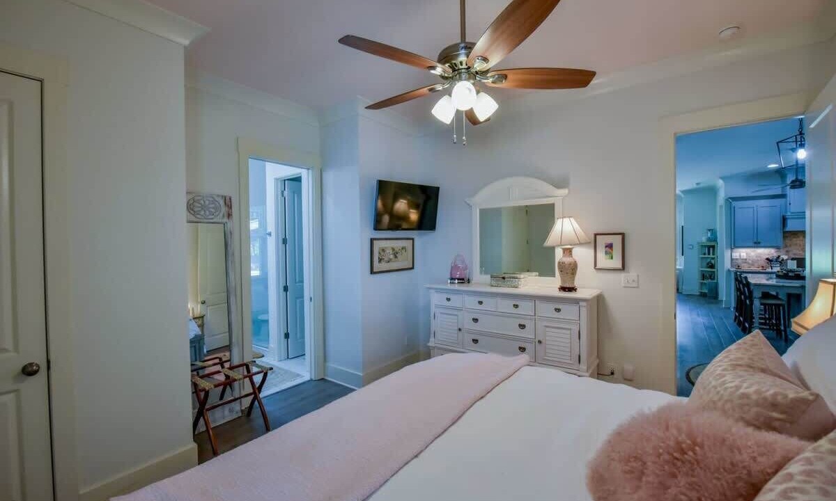 Photo of Bedroom in Tuscaloosa