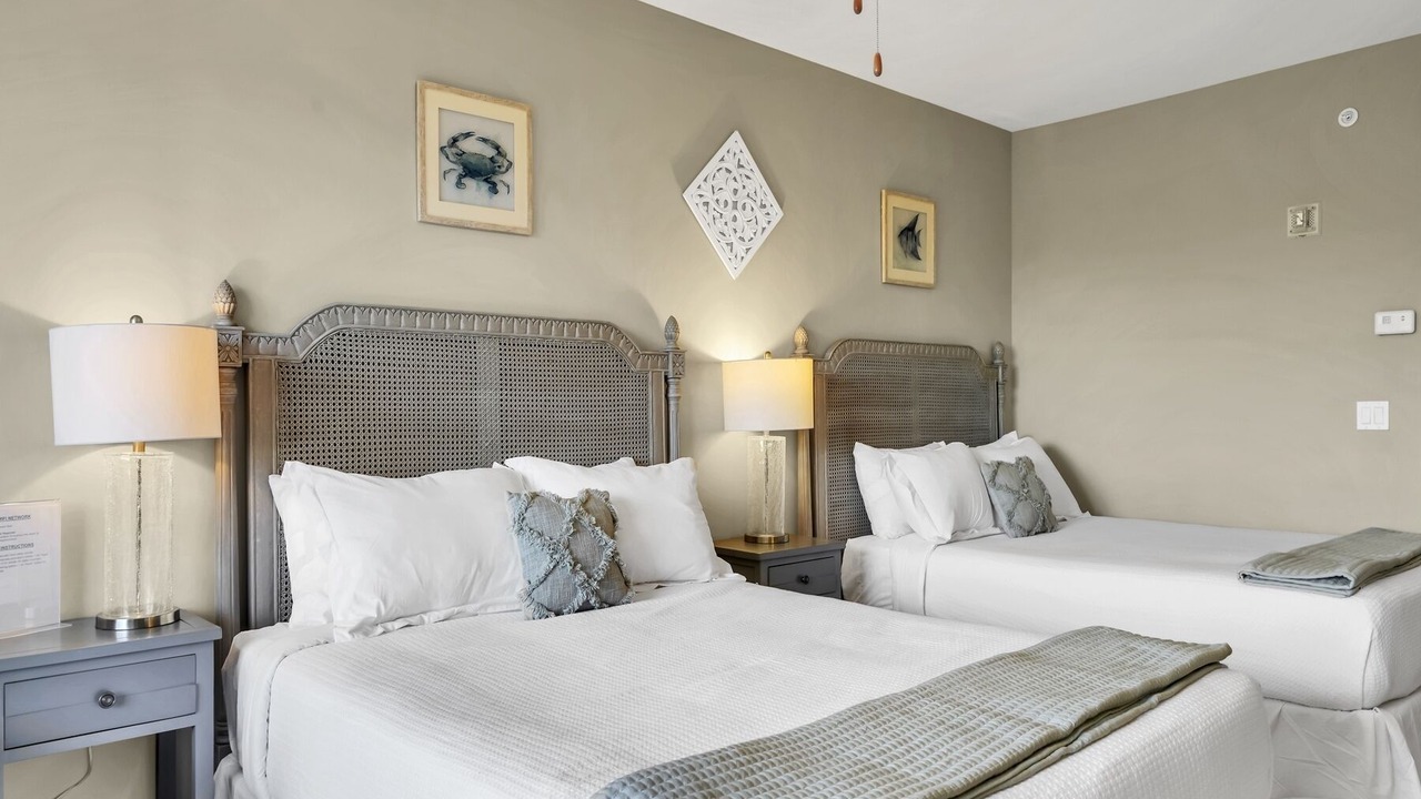 Photo of Bedroom in Baytowne Wharf