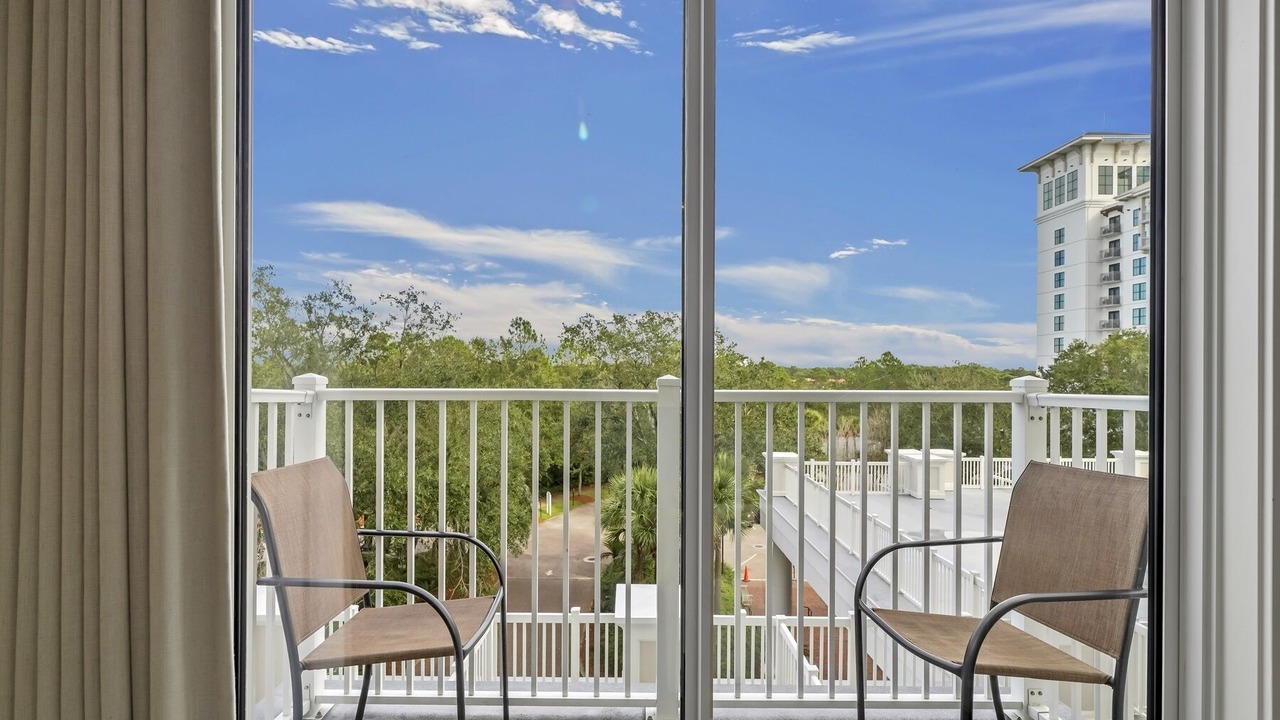 Photo of Patio Balcony in Baytowne Wharf