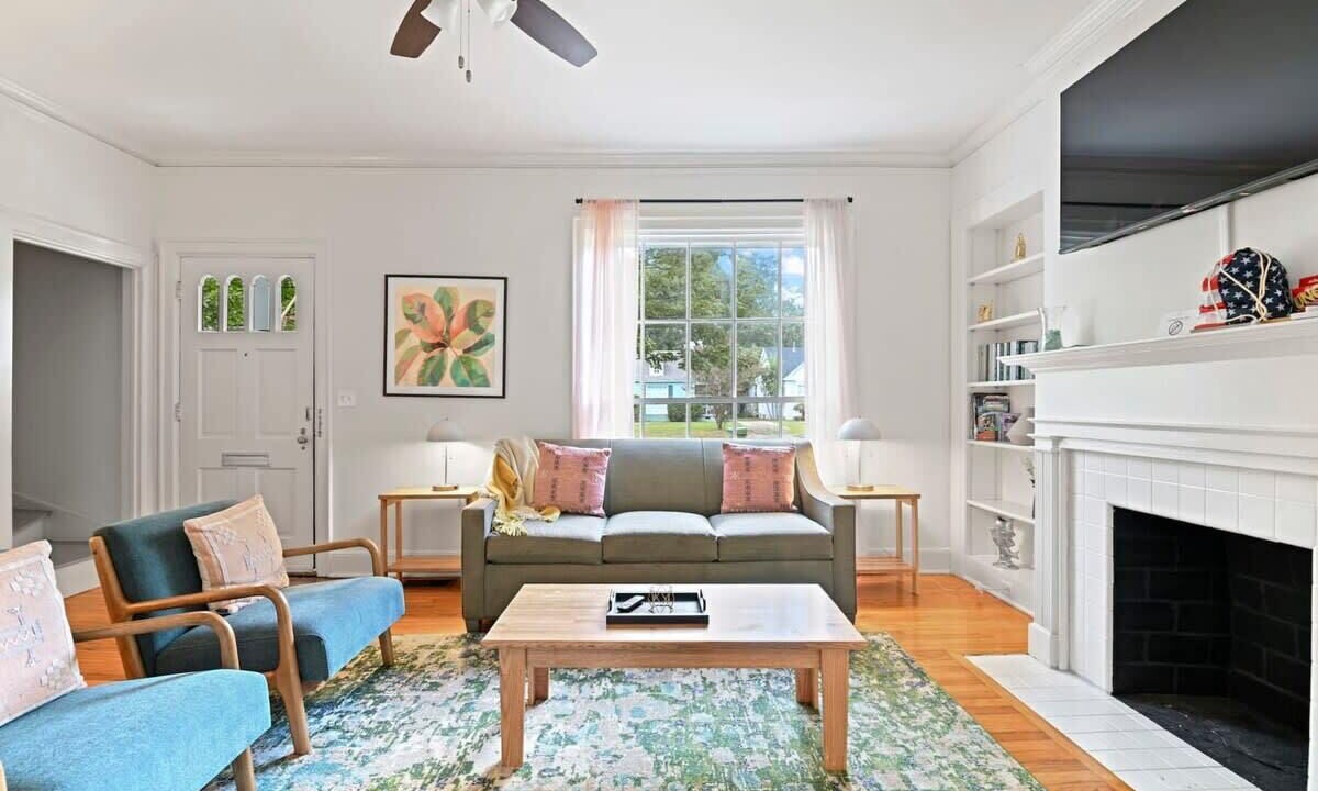 Photo of Livingroom in Montgomery