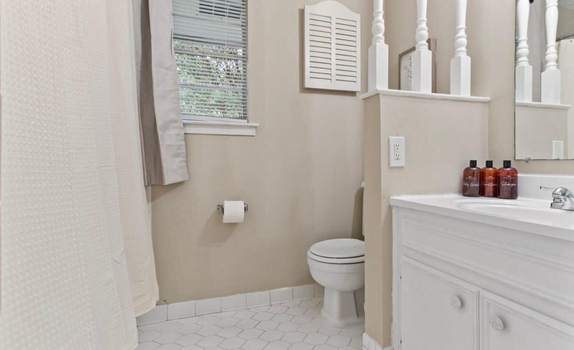 Photo of Bathroom in Gunter Afs