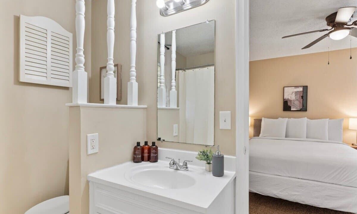 Photo of Bathroom in Gunter Afs