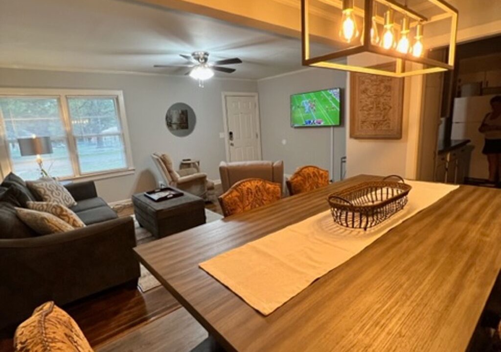 Photo of Livingroom in Starkville