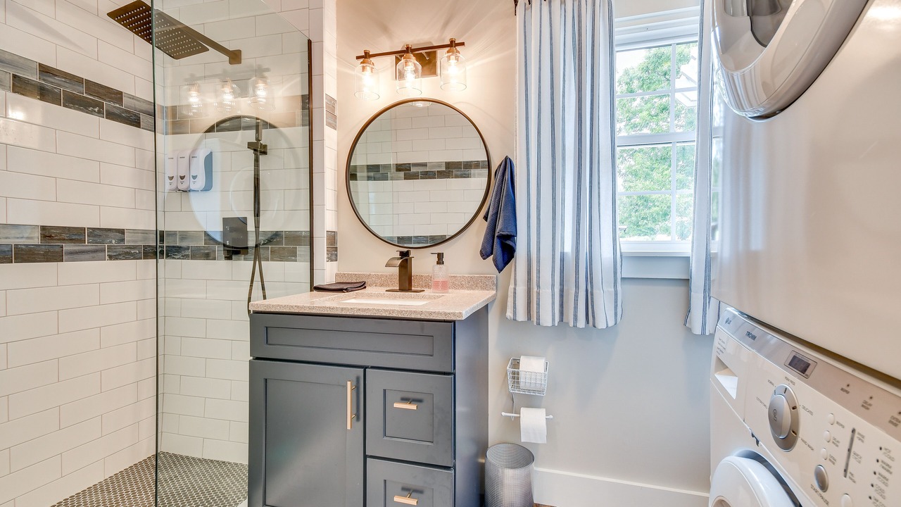 Photo of Bathroom in Dadeville