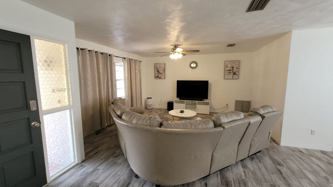 Photo of Livingroom in Deltona Lakes