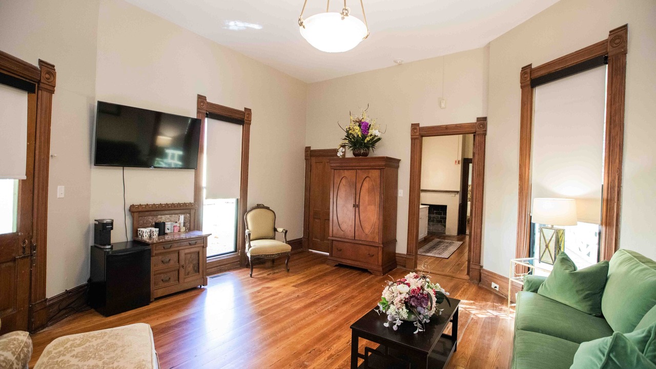Photo of Livingroom in Thomasville
