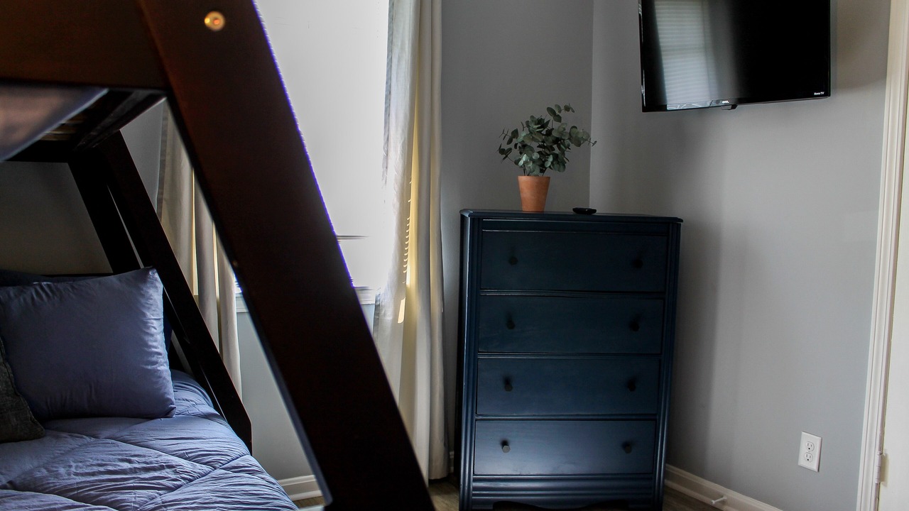 Photo of Bedroom in Northport