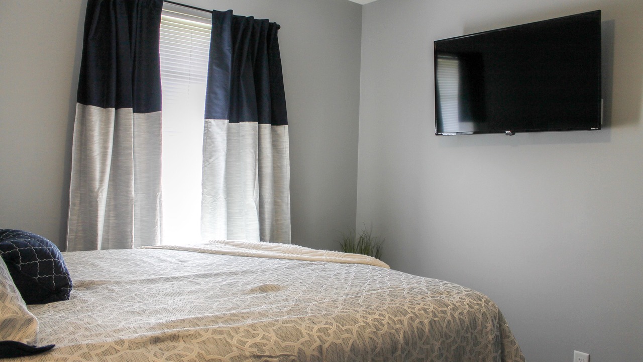 Photo of Bedroom in Northport