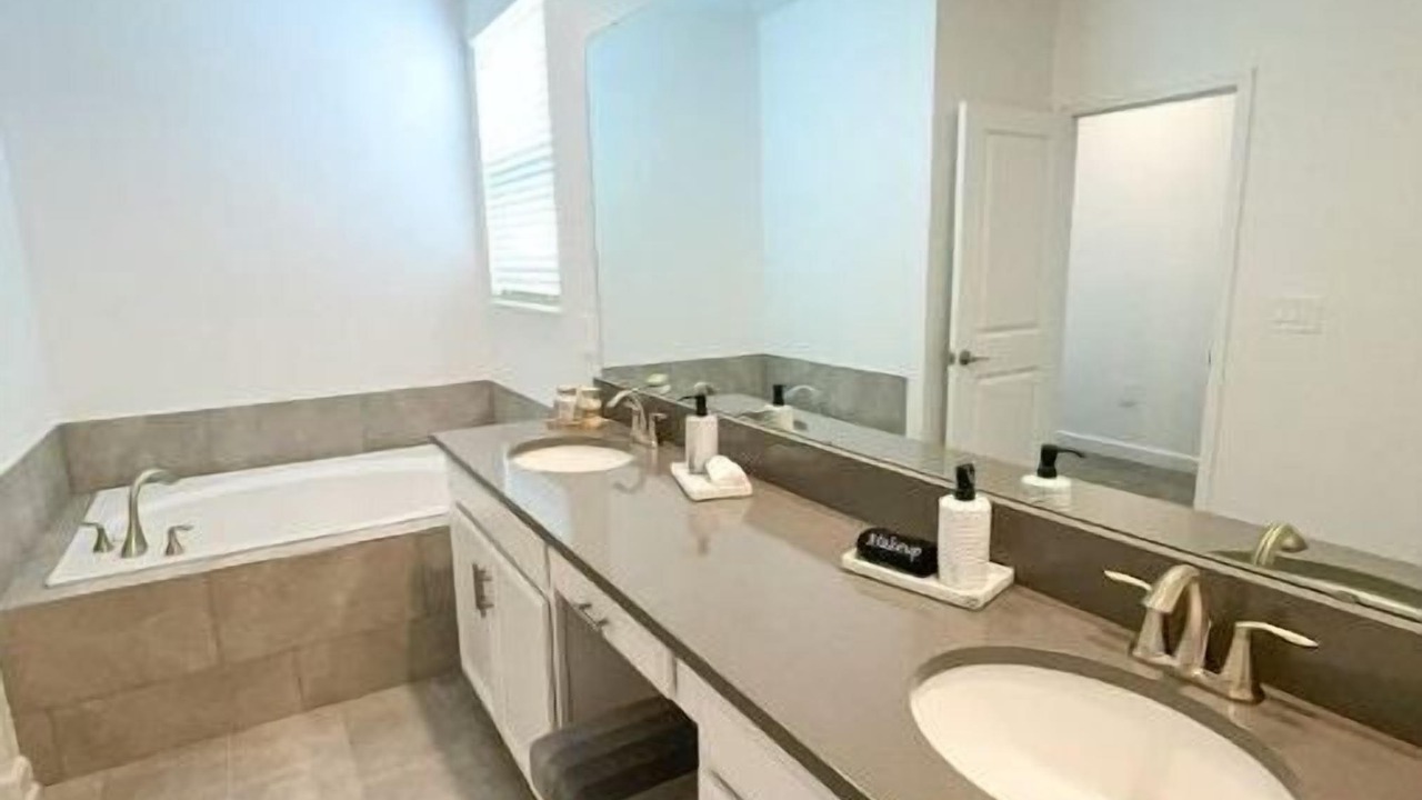Photo of Bathroom in Four Corners