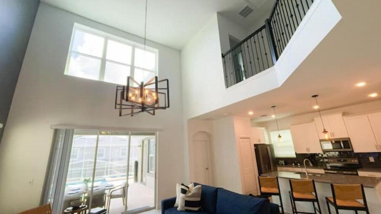 Photo of Livingroom in Four Corners
