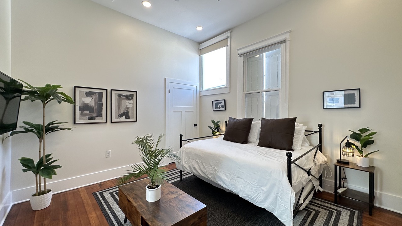 Photo of Bedroom in Mid-City