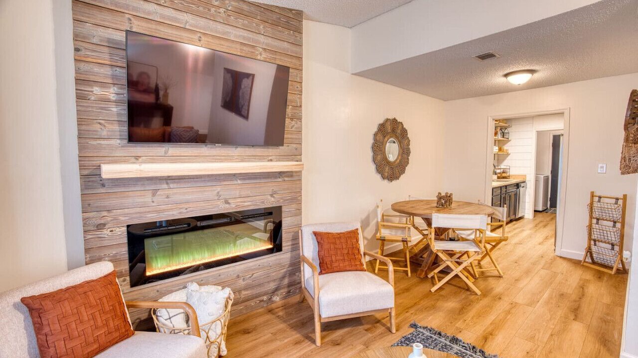 Photo of Livingroom in Moultrie