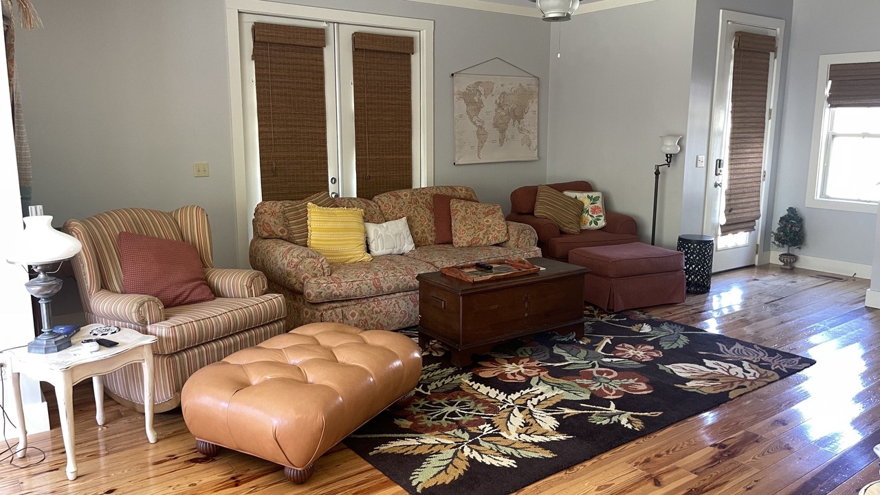 Photo of Livingroom in Groveoak