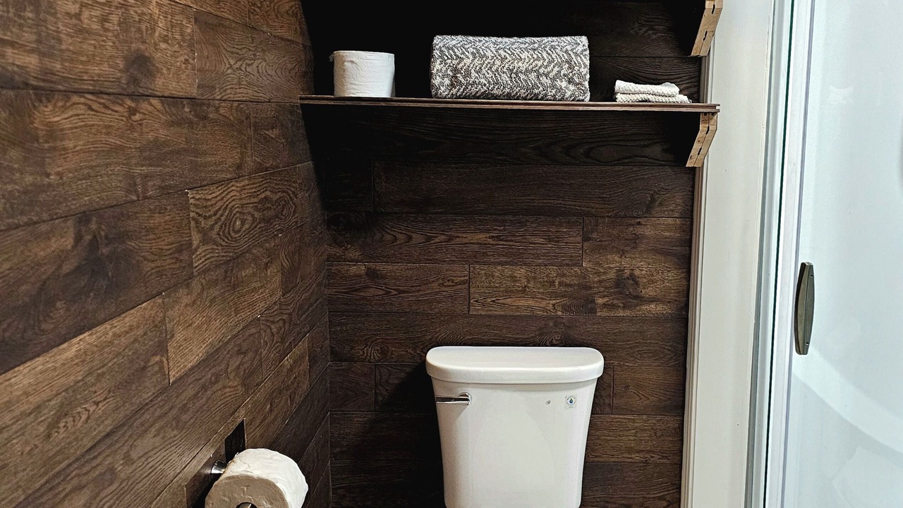 Photo of Bathroom in Appling