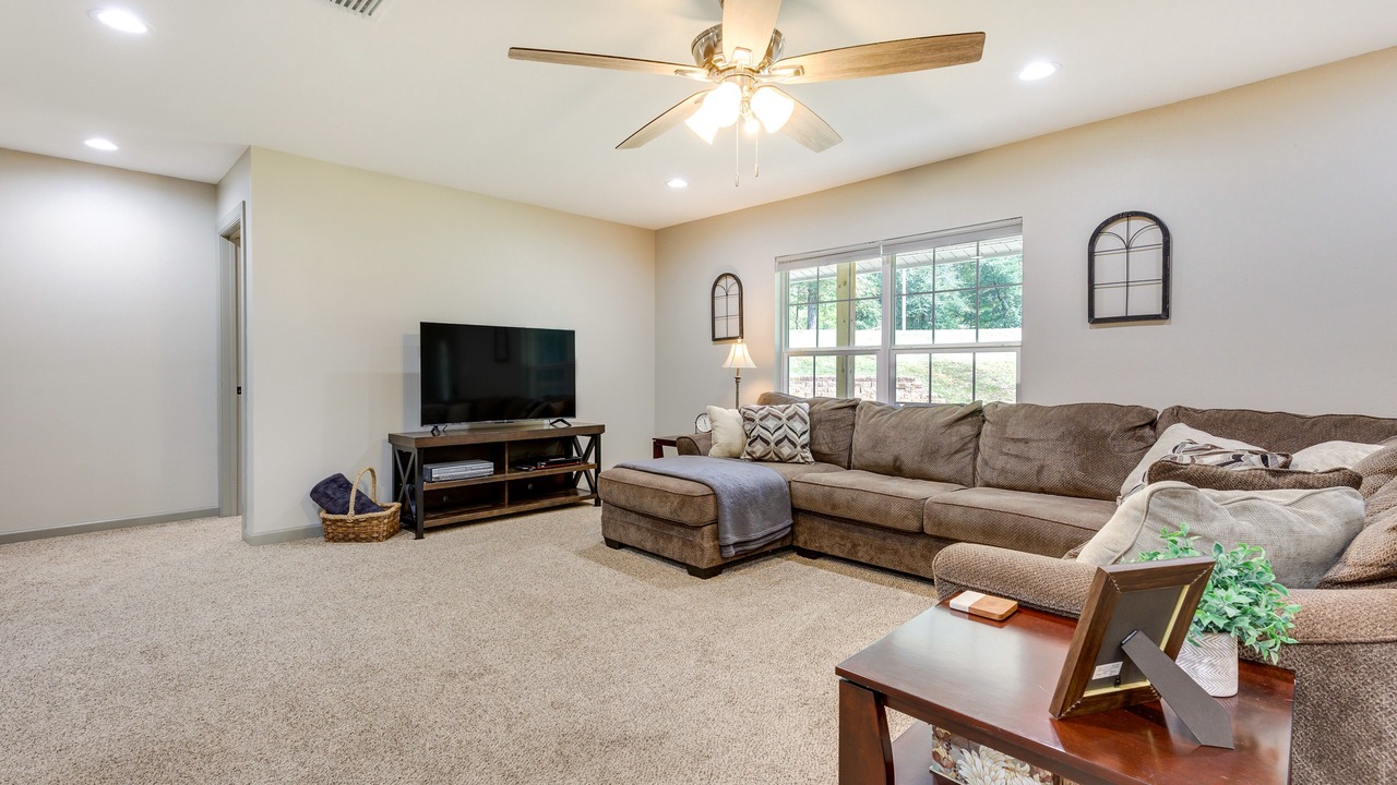 Photo of Livingroom in Walker Springs