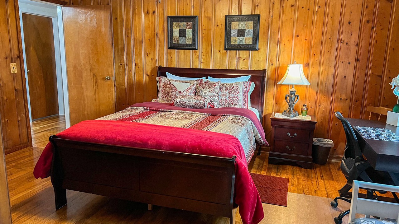 Photo of Bedroom in Prattville