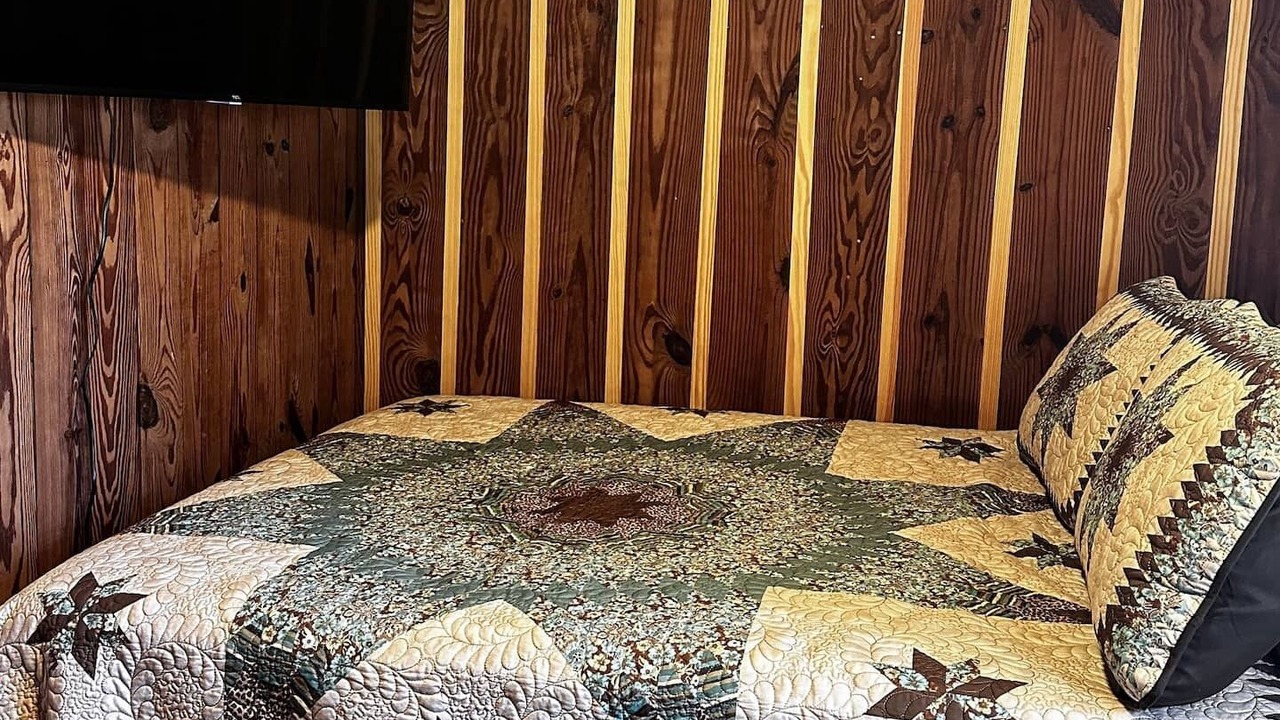 Photo of Bedroom in Stone Mountain
