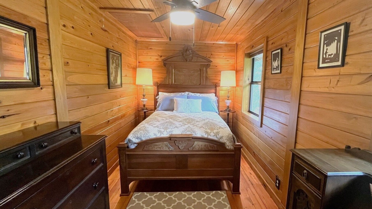 Photo of Bedroom in Waynesville
