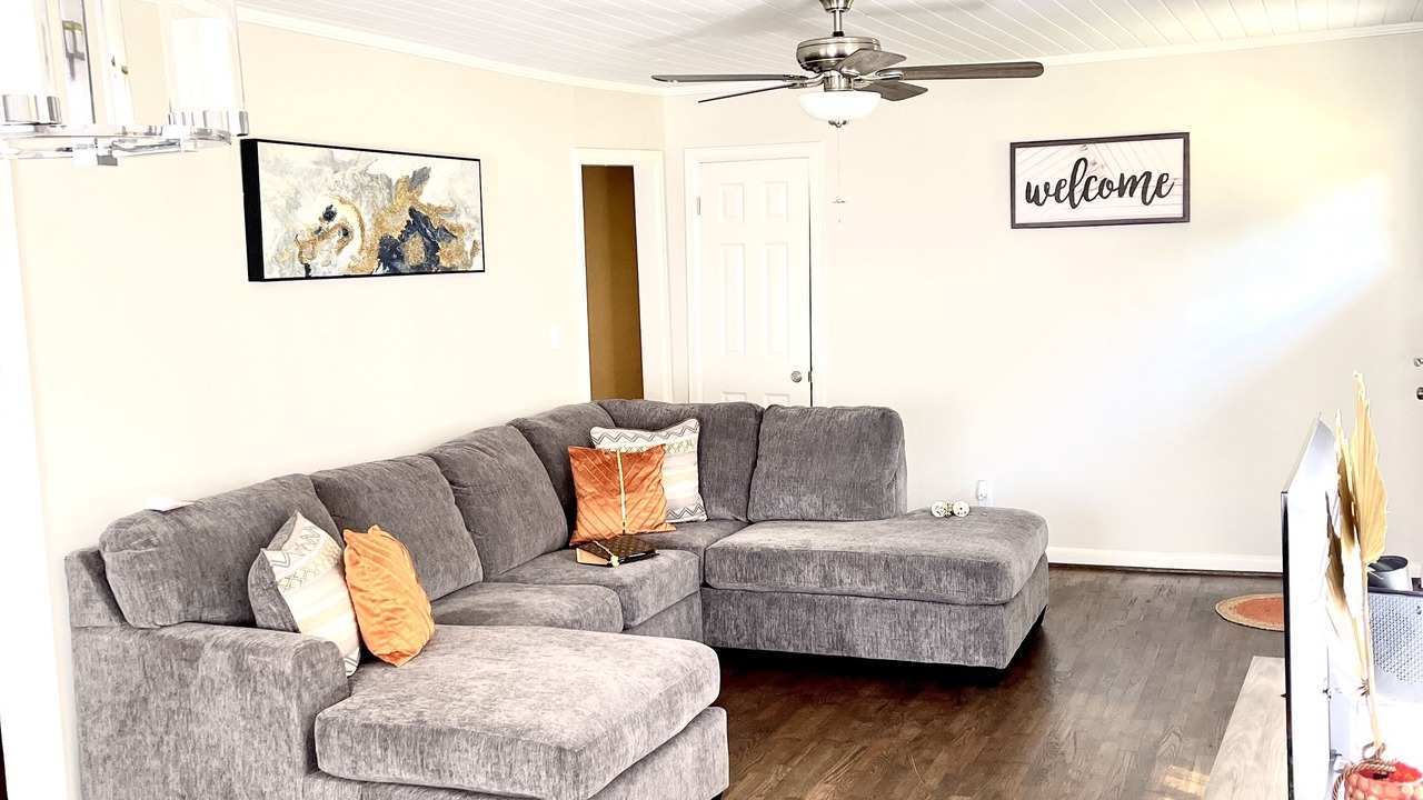 Photo of Livingroom in Tarrant
