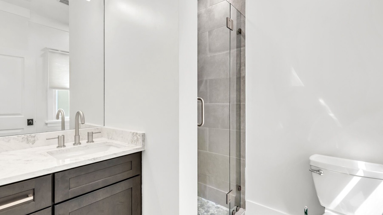 Photo of Bathroom in Beach District