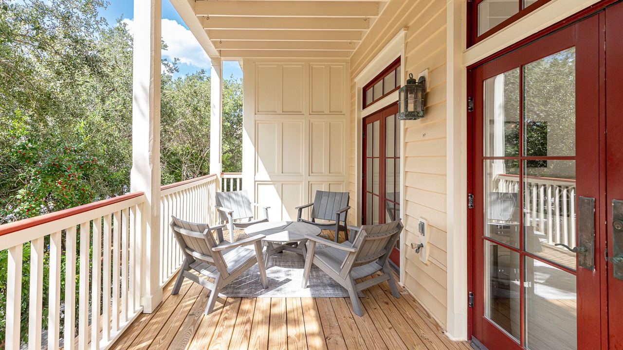 Photo of Patio Balcony in Beach District