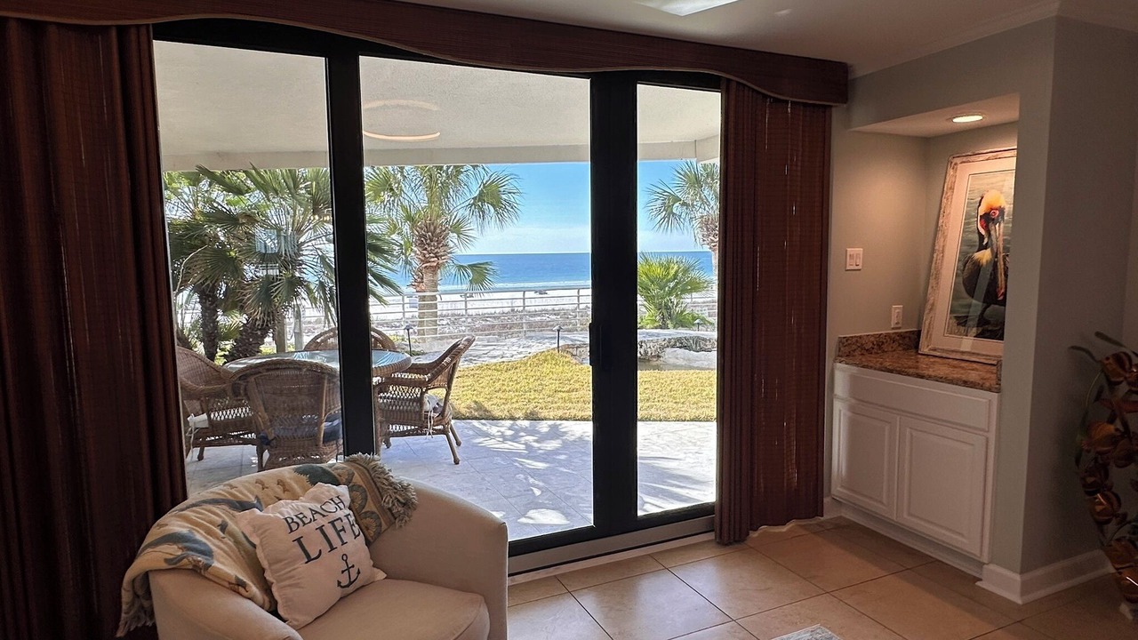 Photo of Livingroom in Ono Island