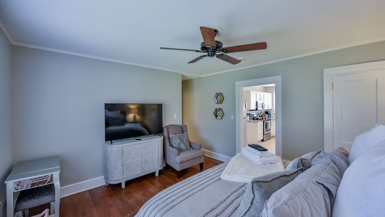 Photo of Bedroom in Tuscaloosa
