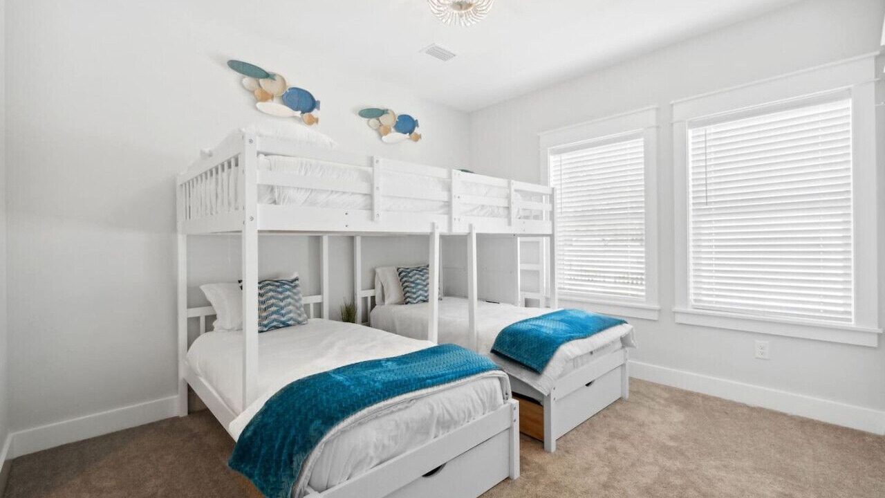 Photo of Bedroom in Miramar Beach