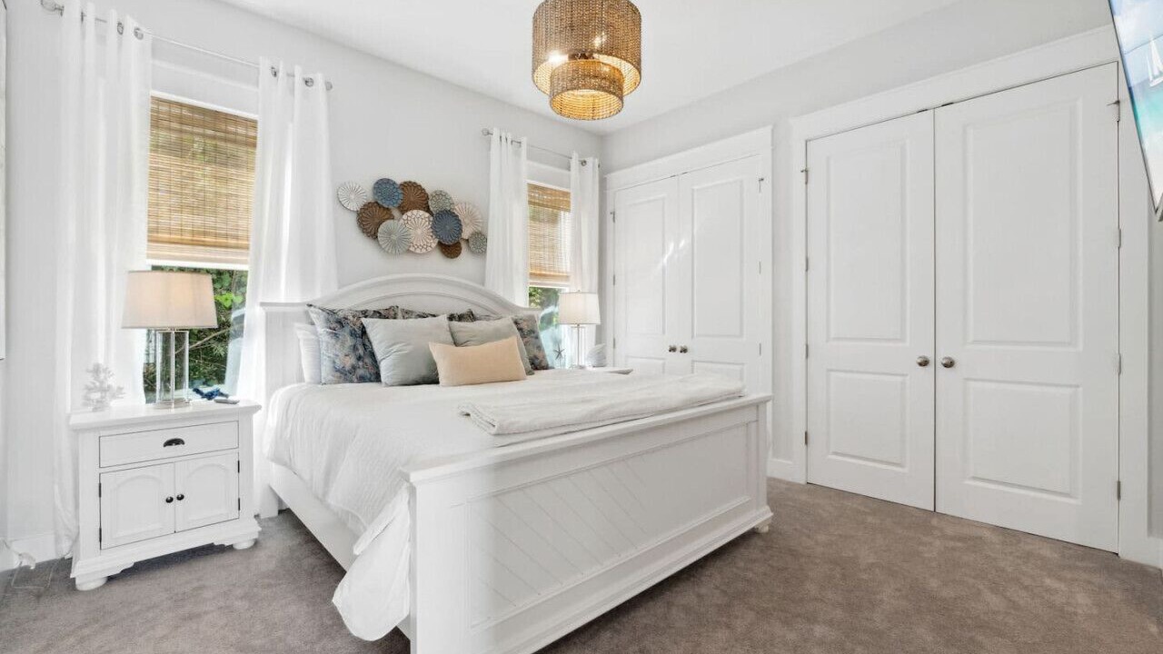 Photo of Bedroom in Miramar Beach