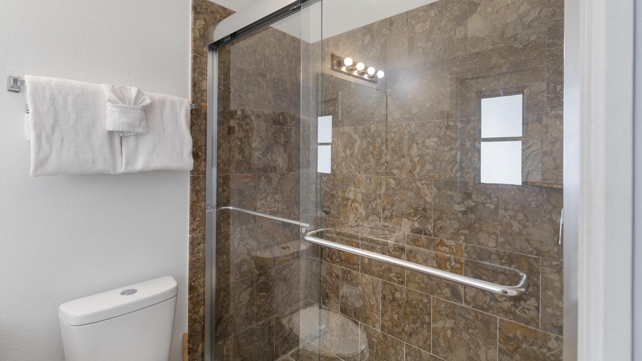 Photo of Bathroom in Sunset Ridge
