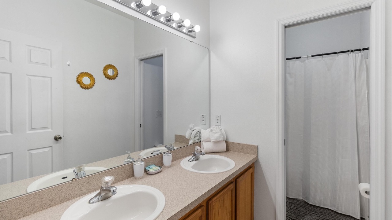 Photo of Bathroom in Sunset Ridge