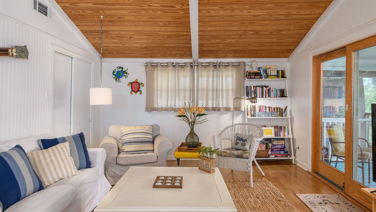 Photo of Bedroom in Tybee Island