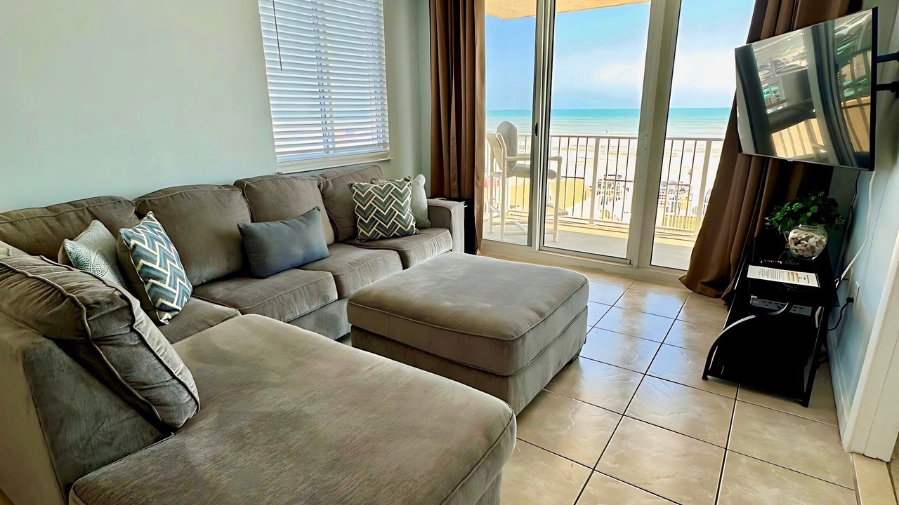 Photo of Livingroom in New Smyrna Beach