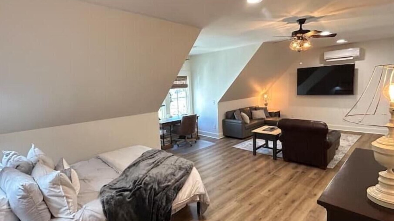 Photo of Livingroom in Groveoak