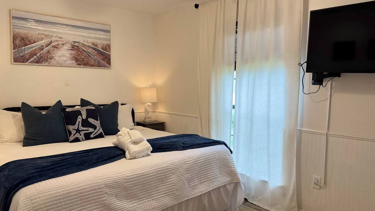 Photo of Bedroom in Tybee Island