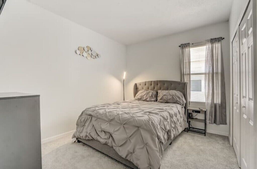Photo of Bedroom in Davenport
