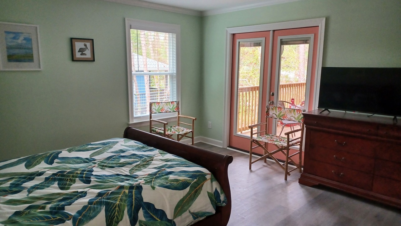 Photo of Bedroom in Pass Drury