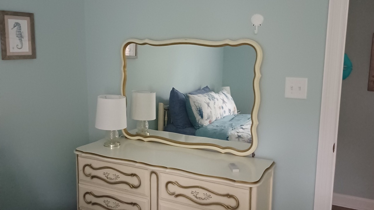 Photo of Bedroom in Pass Drury