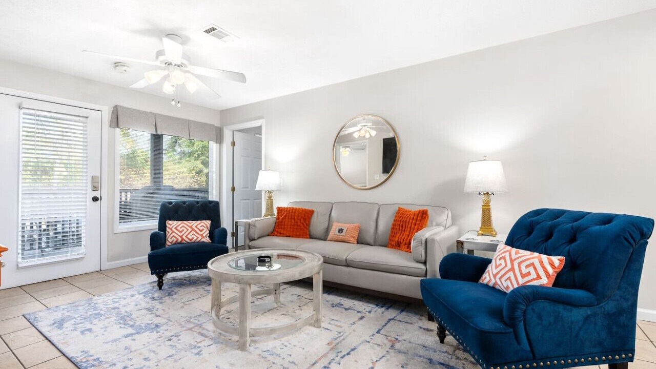 Photo of Livingroom in Auburn