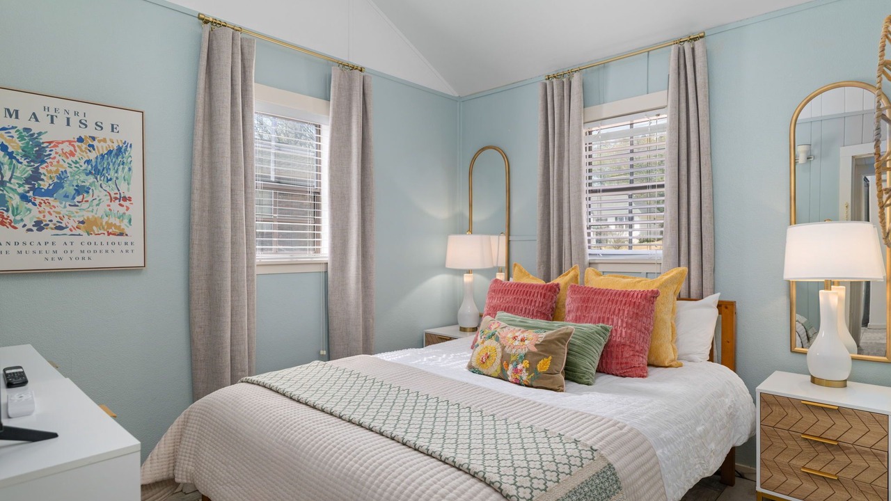 Photo of Bedroom in Muscle Shoals