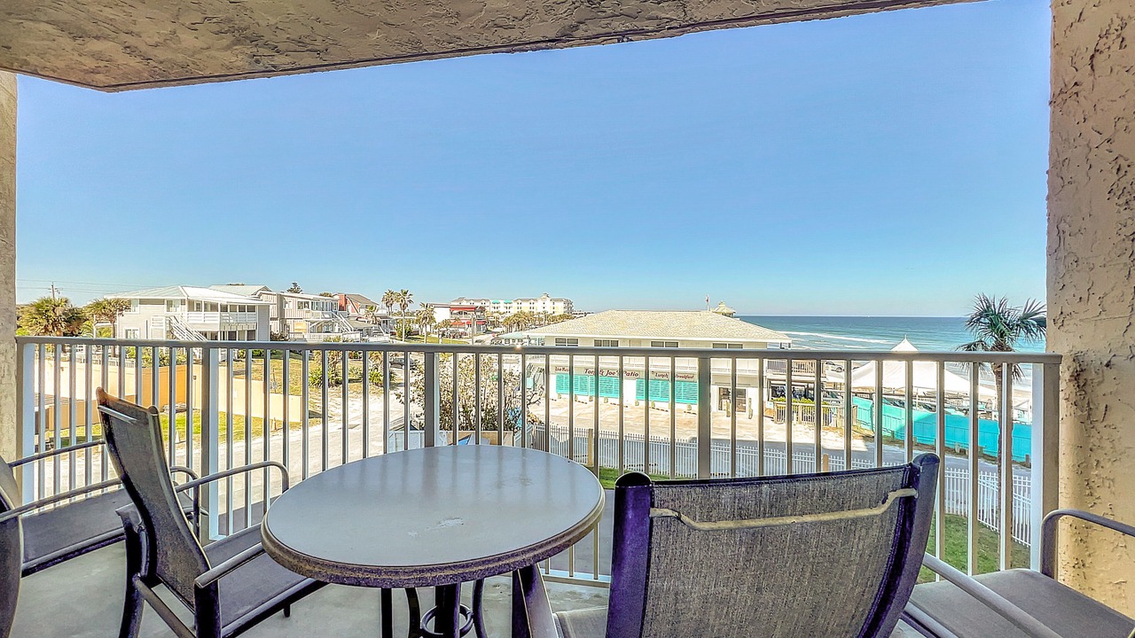Photo of Patio Balcony in New Smyrna Beach