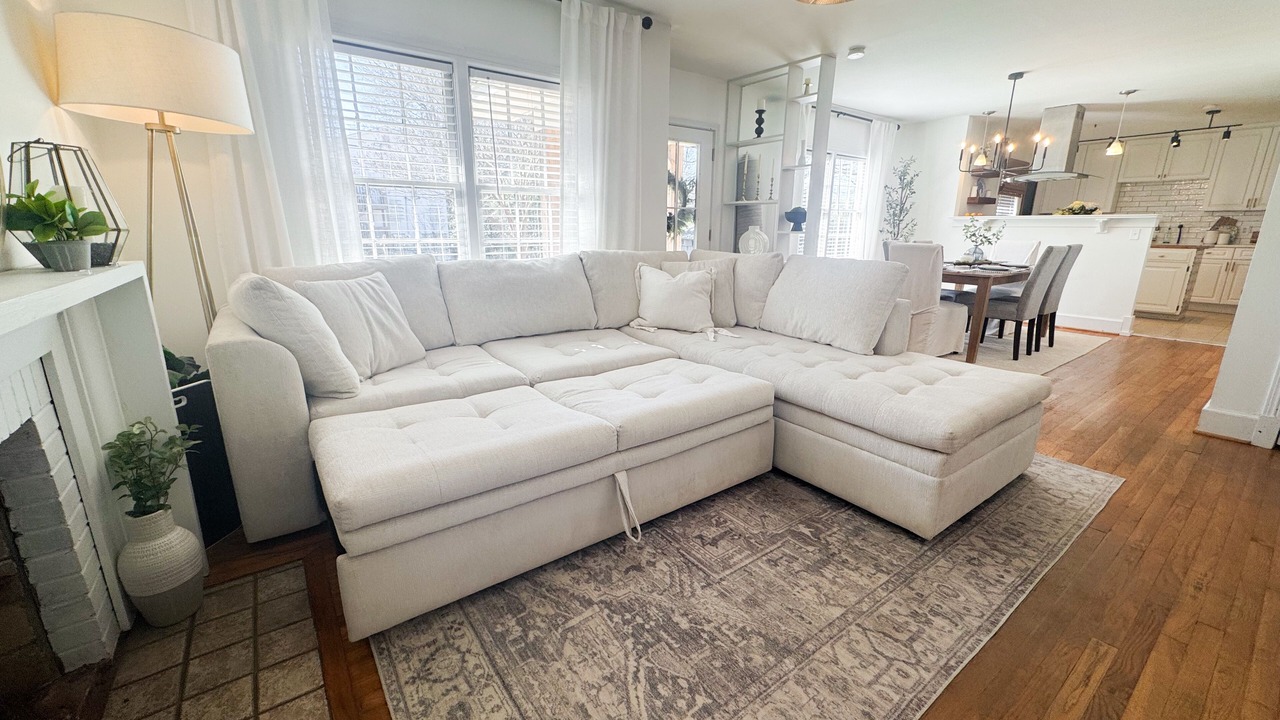 Photo of Livingroom in Auburn
