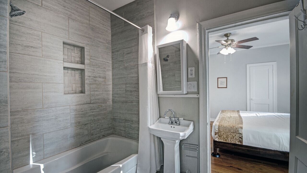 Photo of Bathroom in Fondren