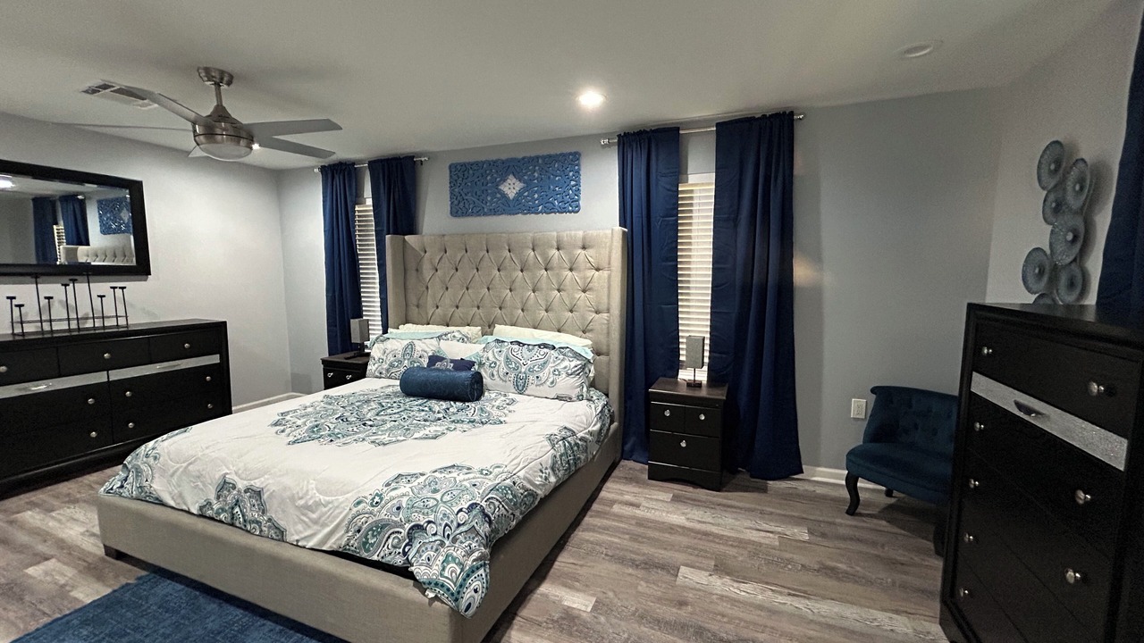 Photo of Bedroom in Kenner - Louis Armstrong International Airport