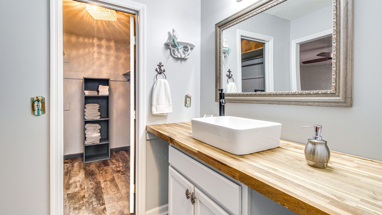 Photo of Bathroom in Hinesville